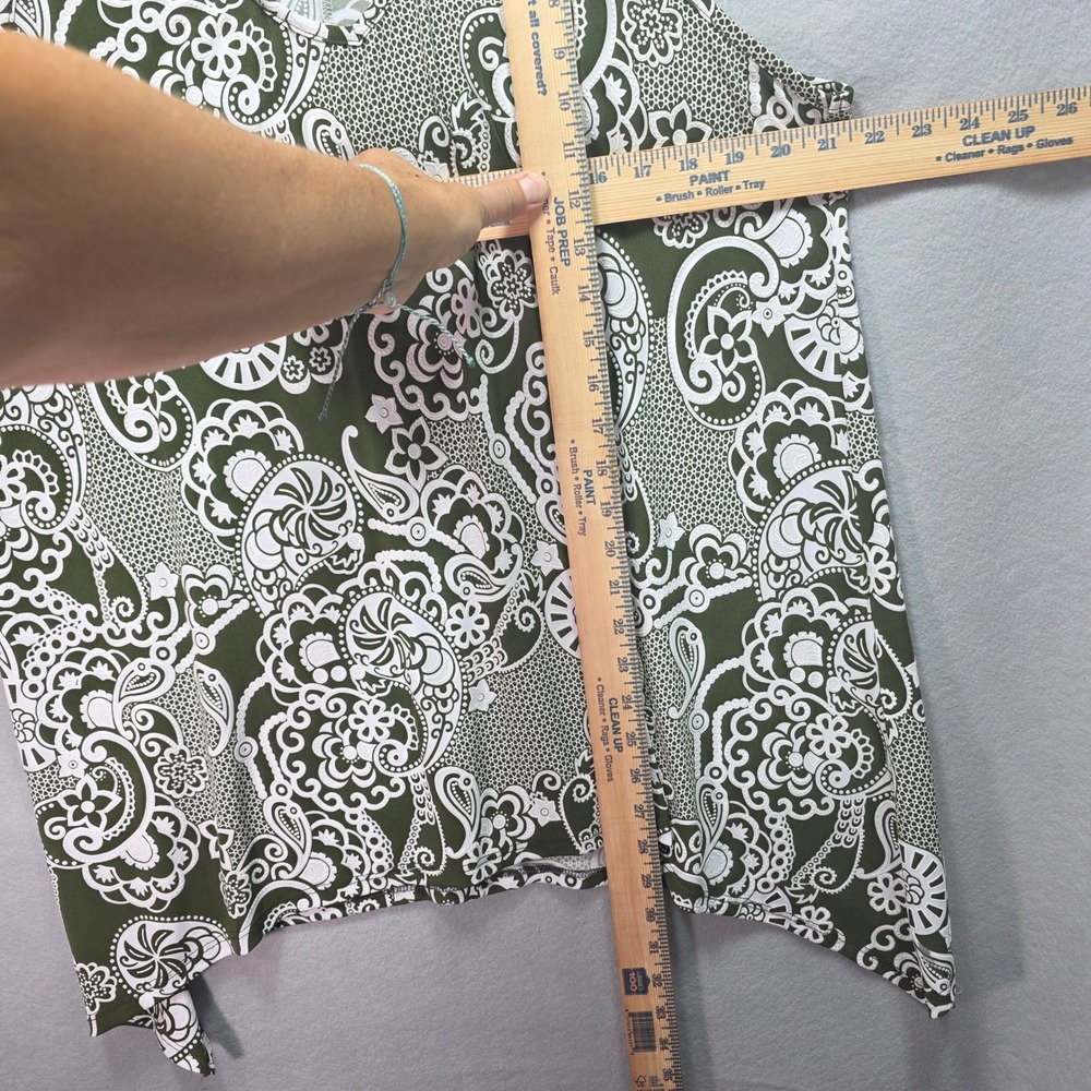 SJS Tank Top Womens 2X Green Paisley Lattice Vneck Sharkbite Hem USA Textured - Picture 8 of 9